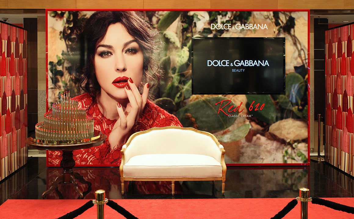 Monica-Bellucci-dolce-gabbana-campaign-store