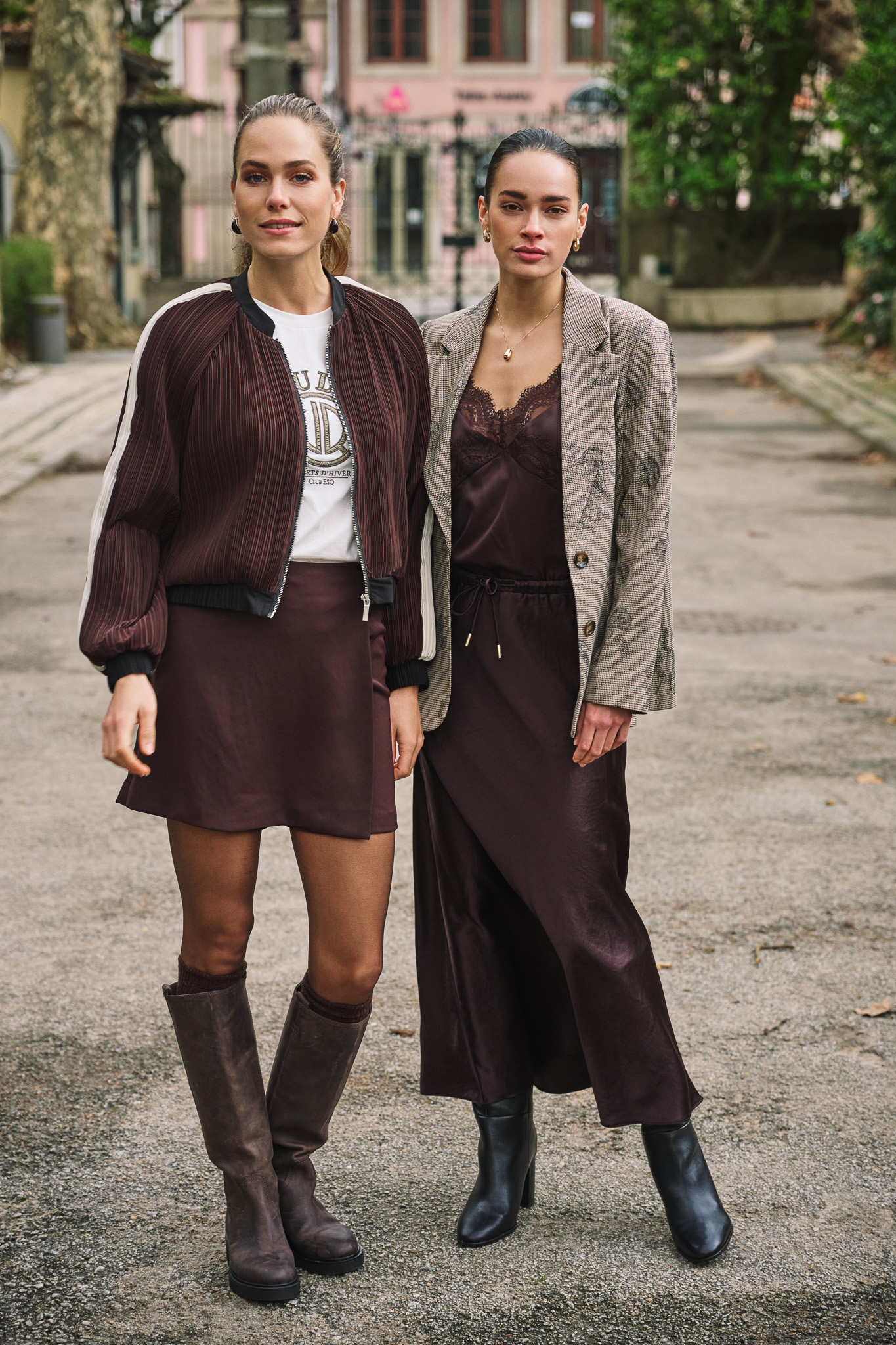 Elegantní dámské outfity v hnědých tónech