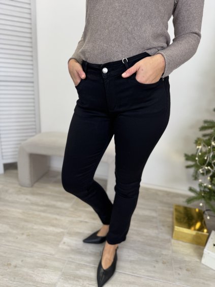 Černé rovné džíny M. Sara