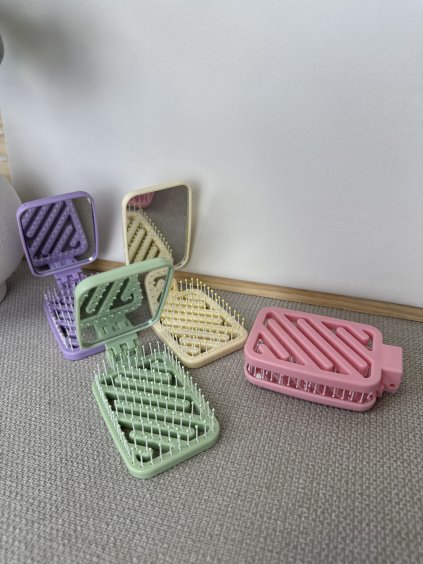 Kapesní zrcátko/hřeben 2v1