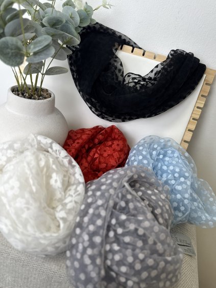 Lehký kruhový šátek Lili