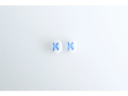 Korálky s modrým  písmenkem "K" 11149220 6 mm 03000/46433