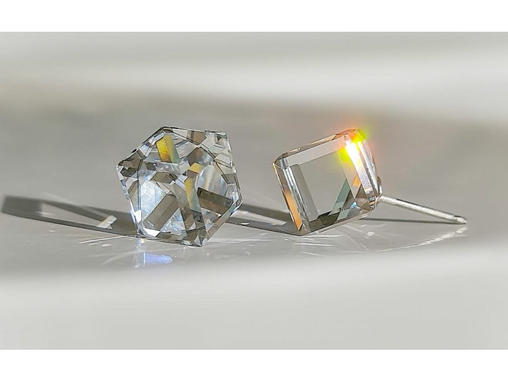 nausnice krystalova kostka 8mm swarovski crystal sperky glittersquare 713887