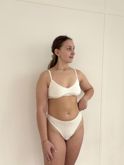 Rebrovaný set z viskózy s čipkou