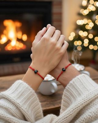 Prepojení náramkom.. prepojení srdcom.❤️ Minimalistické, nastaviteľné a ideálne ako darček pre dvoch.🎄 #glosery #handmade...