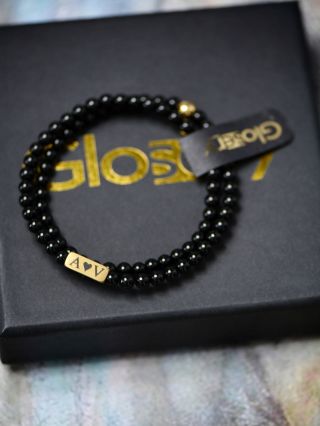 Dvojitý náramok s iniciálami 🩶.. Valentín🫶🏻14.2. sa blíži. #glosery #valentin #naramok