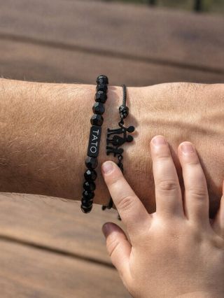 Náramky, ktoré nesú v sebe príbeh rodiny. 🖤✨Originálny darček pre každého hrdého ocka. #glosery #naramky