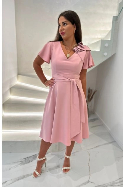 Šaty pre matky nevesty: Ako vybrať dokonalý outfit