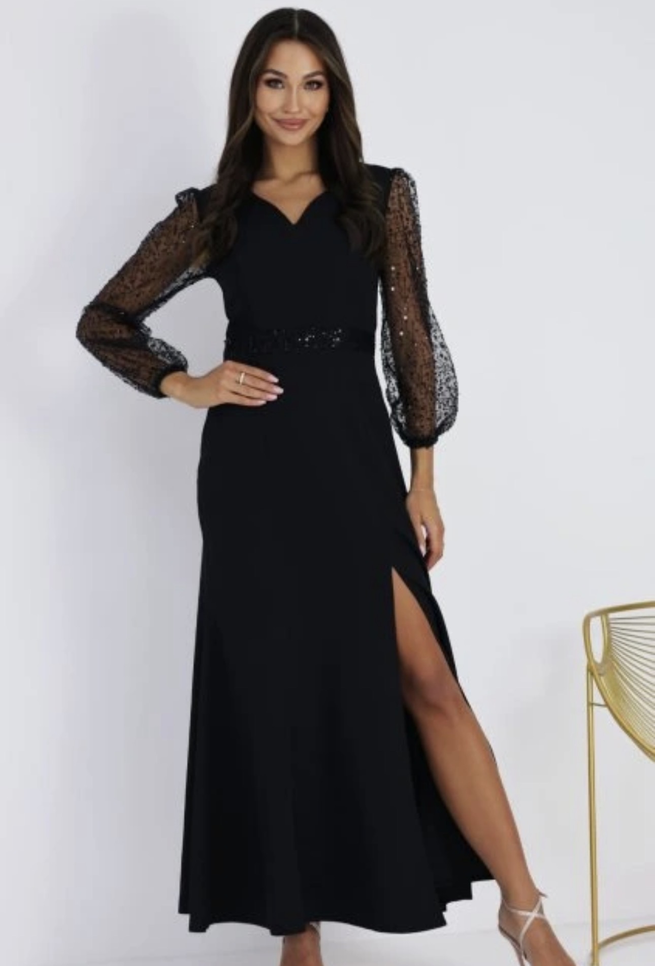 Ako kombinovať tmavé farby bez toho, aby ste pôsobili fádne