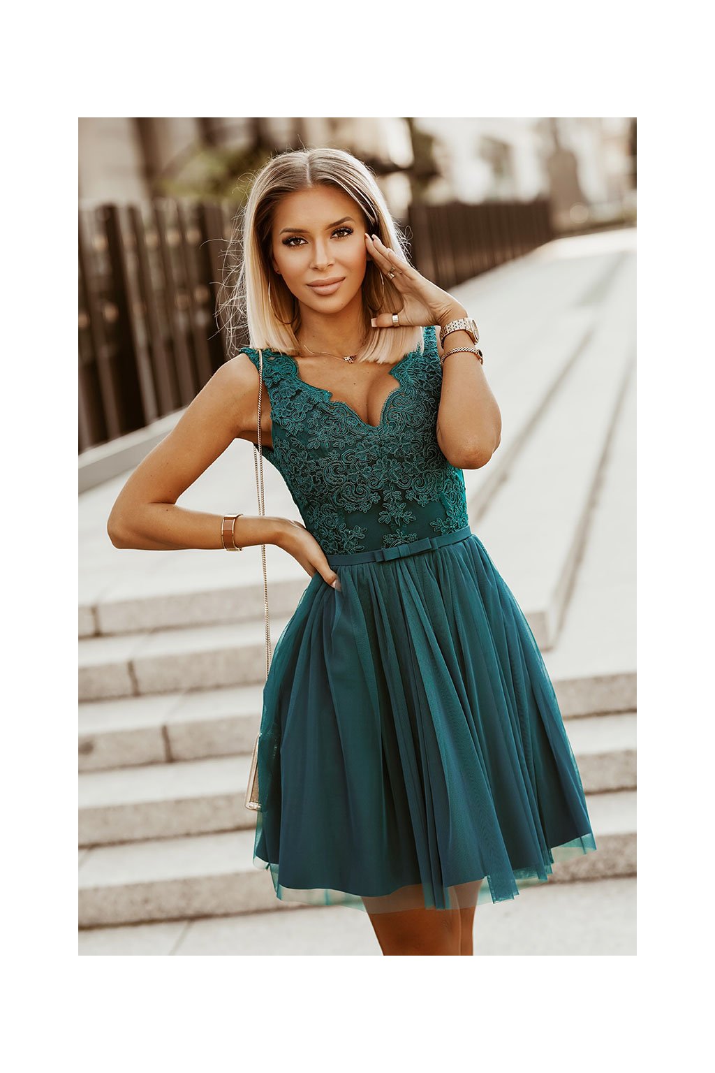 Zelené šaty s tylovou sukňou