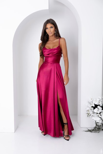 Dlouhé společenské bordó saténové šaty s vázáním