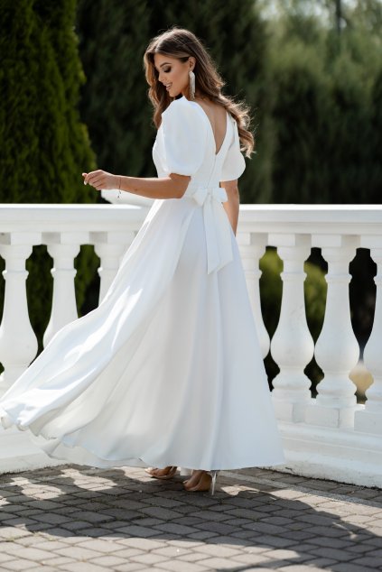 Dlouhé společenské bílé šaty s puff rukávy