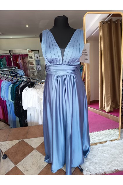 Dlouhé společenské modré saténové šaty s řaseným pasem