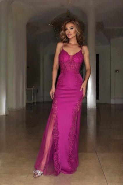 Dlouhé společenské fuchsiovy přiléhavé šaty s krajkou a korzetem