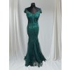 Dlhé spoločenské zelené korzetové šaty s flitrami a padnutými ramenami