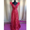 Dlhé spoločenské červené flitrované šaty s pierkami