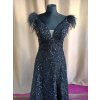 Dlhé spoločenské čierne flitrované šaty s pierkami