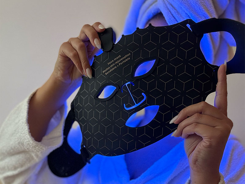 Červené, modré, alebo kombinované? Ktoré LED svetlo je pre teba ideálne?