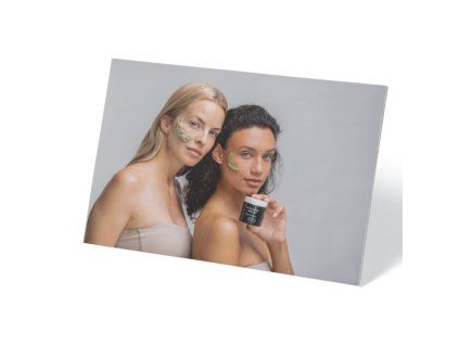 GREEN PEEL® obraz na desce – dvě modelky (A2)