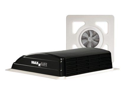 MaxxFan Mini střešní ventilátor 36 × 36 cm, černý