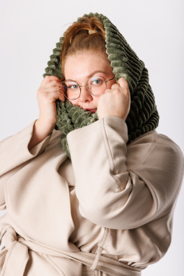 GoldBee Round Fluffy Army Scarf (Barva Army, Velikost M)