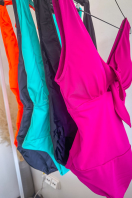 Zachráň Jednodielne Plavky - Mix farieb (Velikost 3XL)