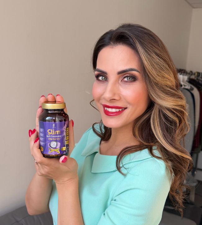 Review - Eva Decastelo