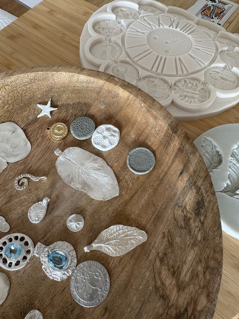 Jak pracovat se stříbrnou hmotou?