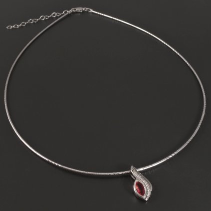 Stříbrná struna s ozdobou s rubínem a zirkony