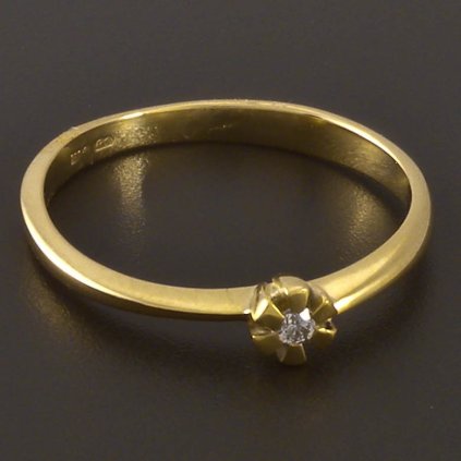 Zlatý prsten s briliantem jemná kytička