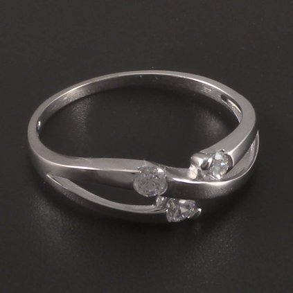 Bílé zlato prsten se zirkony