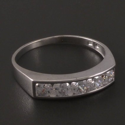 Stříbrný prsten řada zirkonů