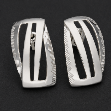 072 polished silver earrings with geometric design