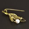 Zlatá brož s bílou perličkou č. 2