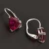 Stříbrné náušnice broušený rubín červený