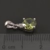 Stříbrný přívěs olivově zelený zirkon