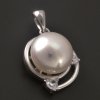 Stříbrný přívěs kultivovaná perla