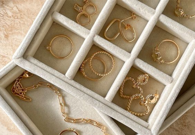 Jak pečovat o zlaté náušnice?