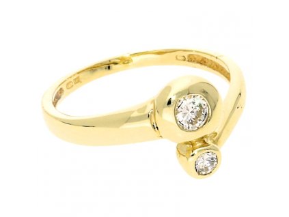 Zlatý prsten s dominantními zirkony