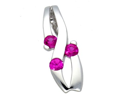 Přívěsek s jemnými rubíny bílé zlato