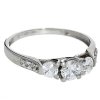 Prsten bílé zlato zdobený zirkony č. 1