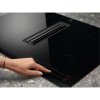Electrolux Kombinace varného panelu a odsavače Bridge s integrovaným odsavačem - model KCC83443