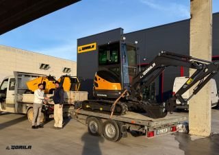 Pan Pelikán si převzal pořádnou porci techniky – minibagr GORILA G27SE I PRO CAB, mininakladač GA1000L a minidumper G800L...