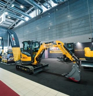 POSLEDNÍ DEN na MINE & BUILD 2026 🦍 Dnes máte poslední šanci zažít SHANTUI by GORILA MACHINERY naživo. Přijďte si stroje...