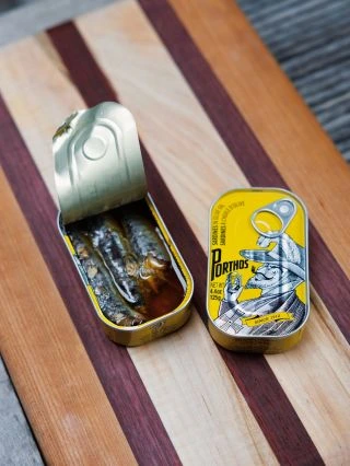 Naše oblíbené Porthos sardinky jsou prostě dokonalé – šťavnaté, plné chutí moře a připravené tak, aby každý sousto bylo...