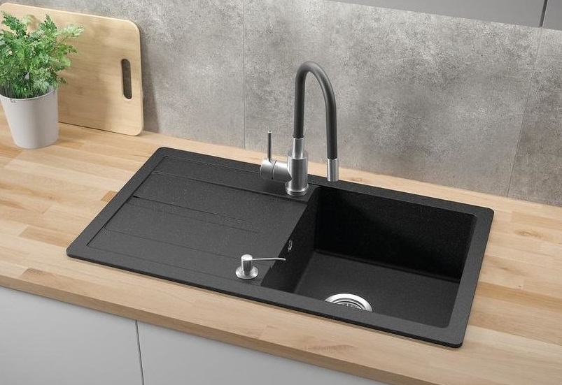 Granitové dřezy v setu s baterií – praktické, elegantní a cenově výhodné řešení