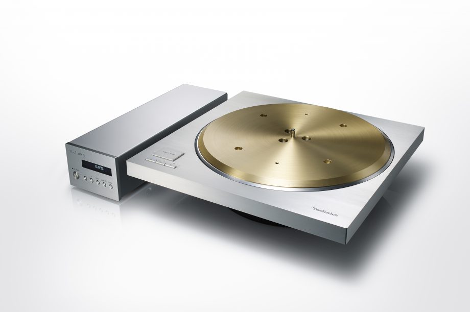 Technics-Direct-Drive-Turntable-SP-10R-angle-920x611