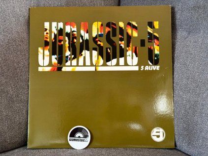 e63b2555 e137 4b33 8c80 b38f912ad972