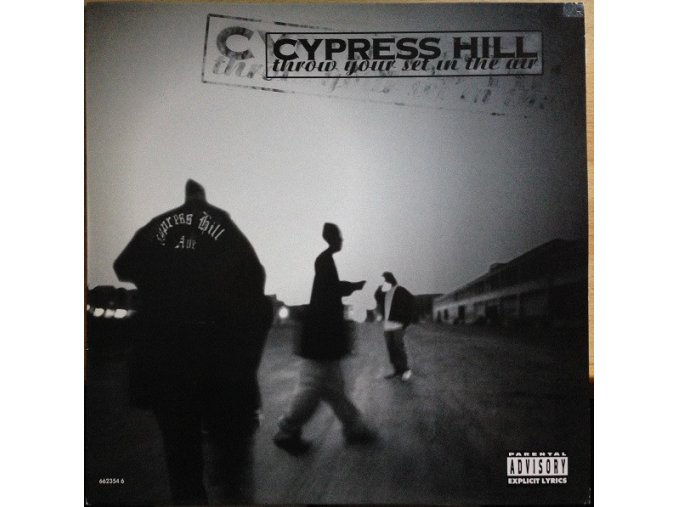 Cypress Hill – Throw Your Set In The Air