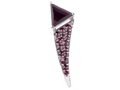 Czech garnet pendant (6471383)